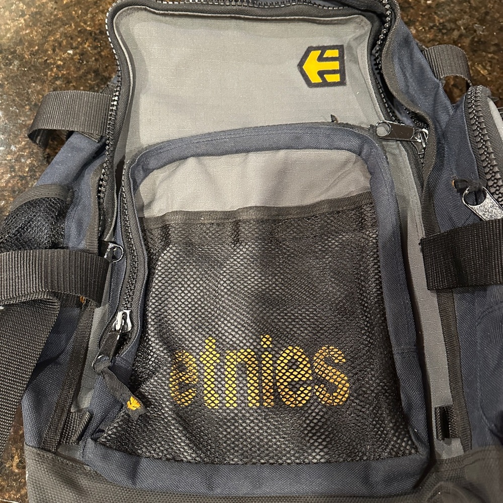 Etnies Black and Gray Men's Bag